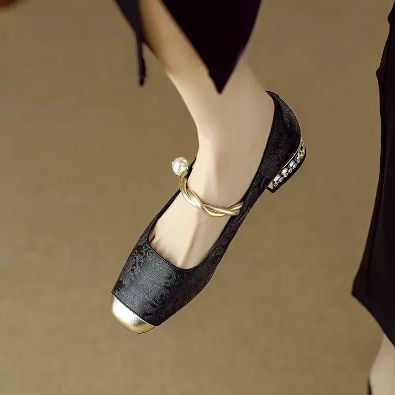Aisha™ Elegant Vintage Look Flats